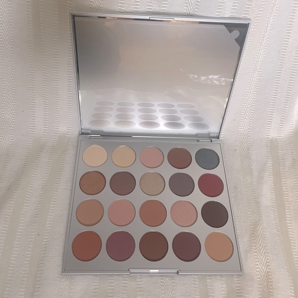 Bellame Showstopper Palette - Picture 2 of 6